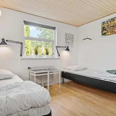 5 Bedroom Amazing In Jægerspris